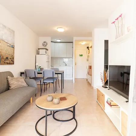 2 Bedroom Lovely In *